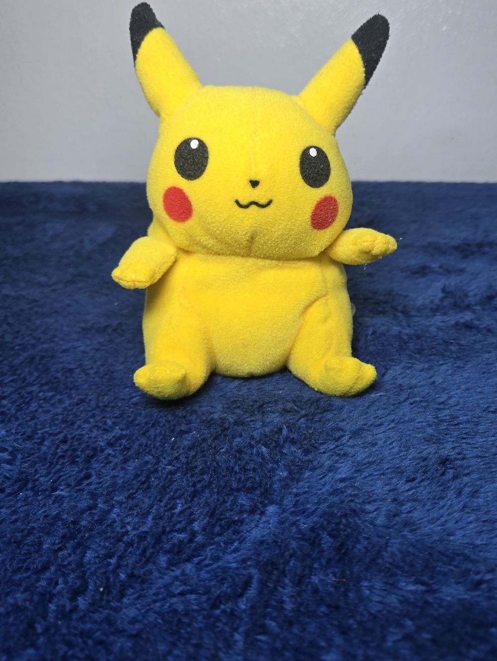 Nintendo Hasbro 1995-1998 Pokemon Pikachu Plush Bean Stuffed Toy Vintage RARE